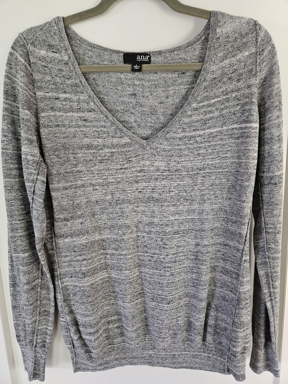 a.n.a Gray Space Dye V-Neck Long Sleeve Knit Top